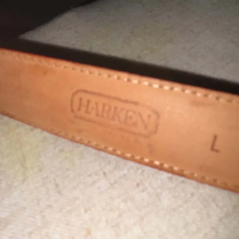 Vintage HARKEN WOMEN'S Red LEATHER BELT -Size L - Picture 2 of 4